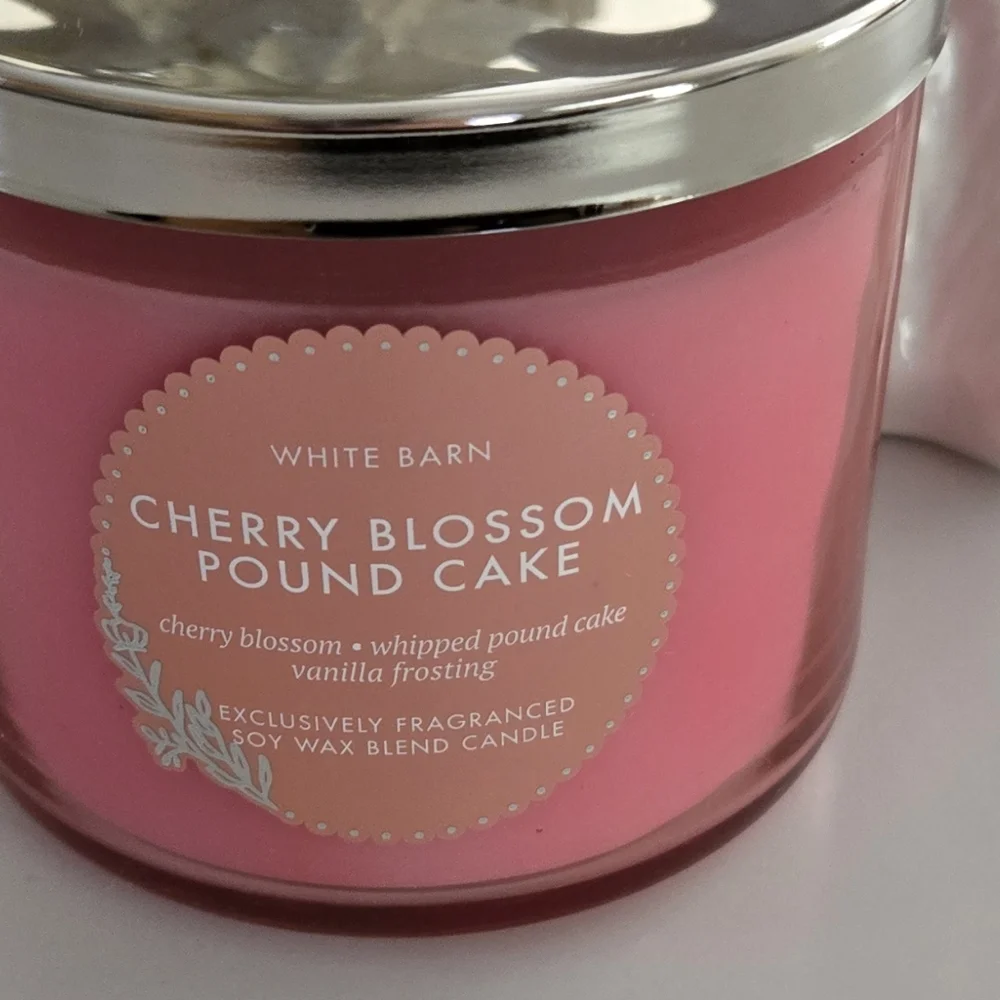 NWT White Barn Cherry Blossom Pound Cake 3-wick Candle - Picture 2 of 5